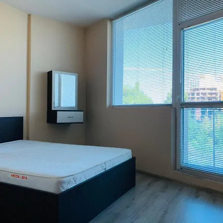 White Homes студентски град * Szófia