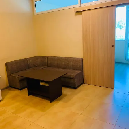 White Homes студентски град Apartman