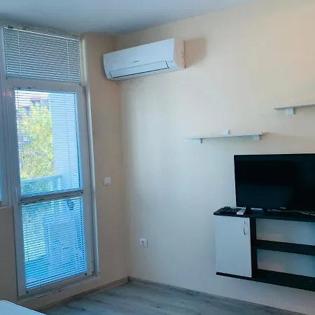 White Homes студентски град * Szófia